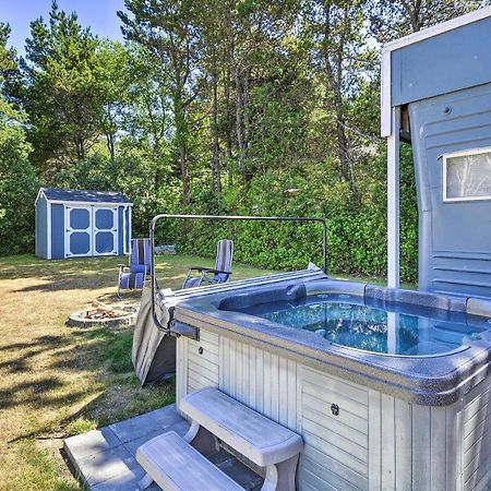 Coastal Pnw Gem With Hot Tub - Walk To Beach! Grayland Bagian luar foto