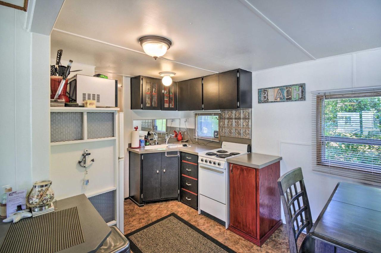 Coastal Pnw Gem With Hot Tub - Walk To Beach! Grayland Bagian luar foto