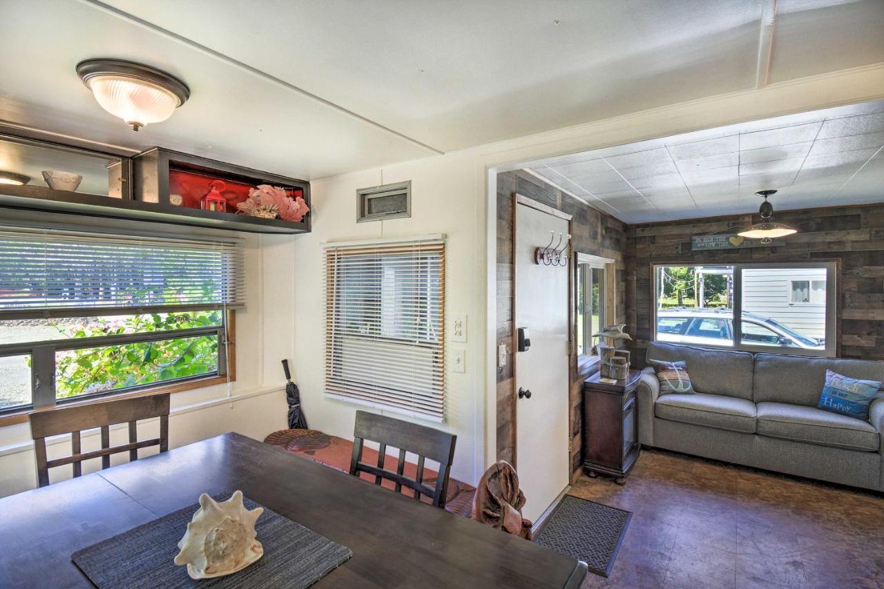 Coastal Pnw Gem With Hot Tub - Walk To Beach! Grayland Bagian luar foto