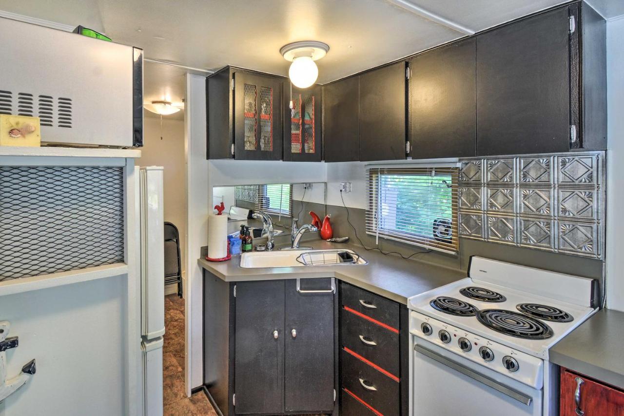 Coastal Pnw Gem With Hot Tub - Walk To Beach! Grayland Bagian luar foto