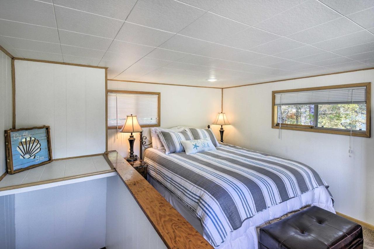 Coastal Pnw Gem With Hot Tub - Walk To Beach! Grayland Bagian luar foto
