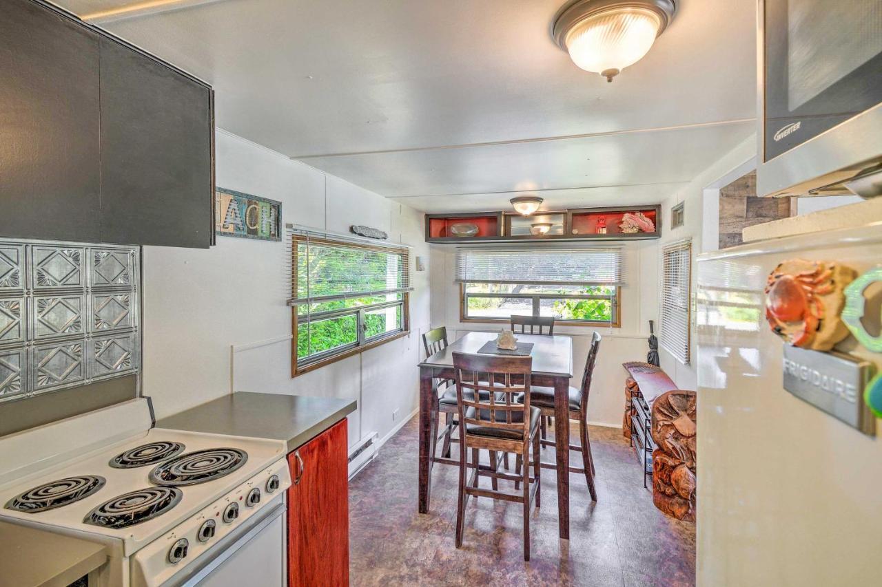 Coastal Pnw Gem With Hot Tub - Walk To Beach! Grayland Bagian luar foto